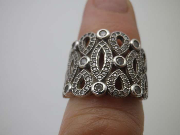 Sterling Silver & CZ Vintage Dress ring. Size: K 1/2- L. 7g Gorgeous