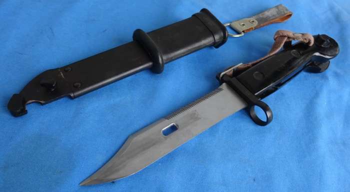 Original East German NVA AK47 Bayonet (13c/22)