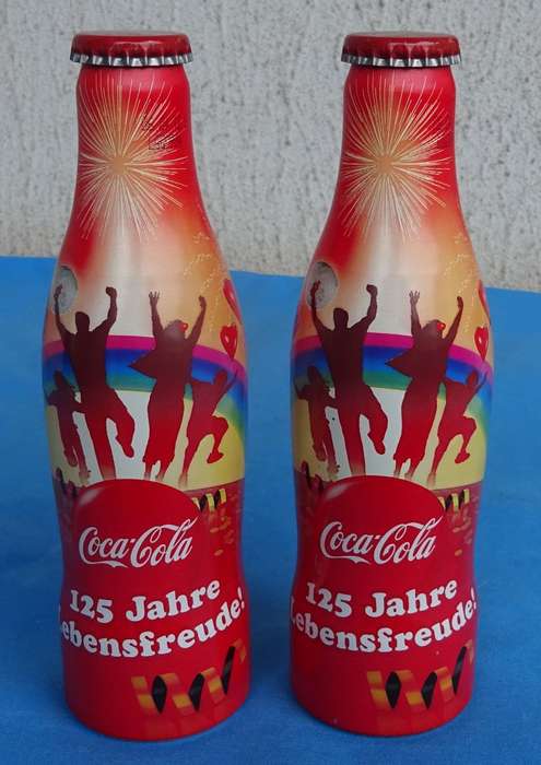 2 Coca Cola Aluminium Collector´s bottles, unopened  (T/16)