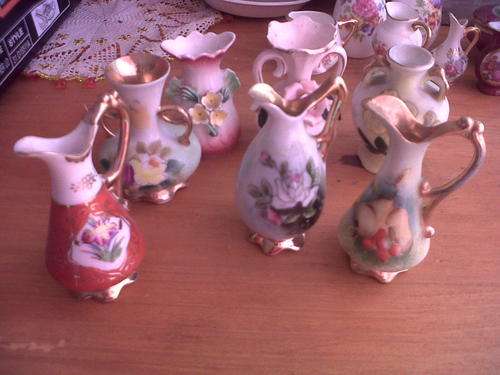 Joblot miniature pitchers - gilt edged - different designs