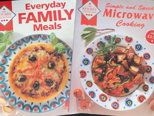 THE KITCHEN COLLECTION X 2 EVERYDAY FAMILY MEALS AND SIMPLE AND SPEEDY MICROWAVE COOKING