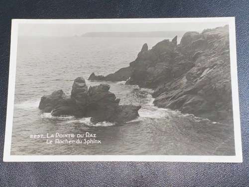 LA POINTE DU RAZ LE ROCHER DU SPHINX POSTCARD 1930`S FRANCE
