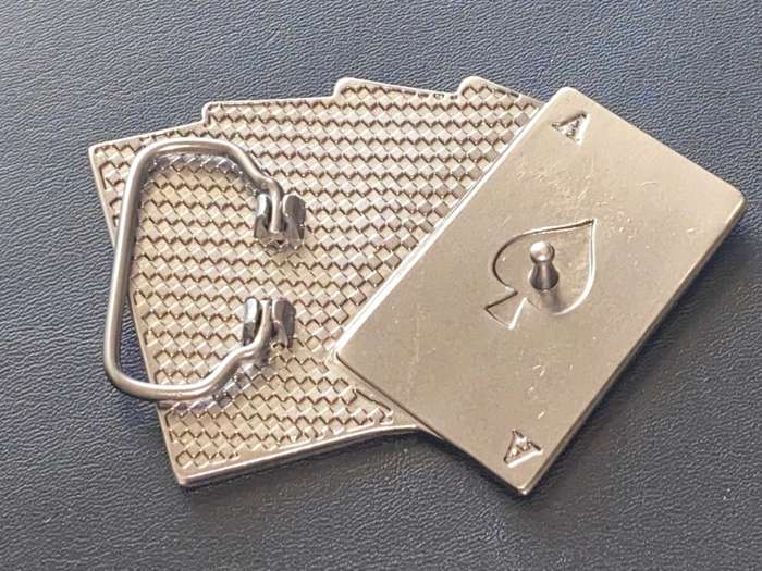 METAL POKER BELT BUCKLE