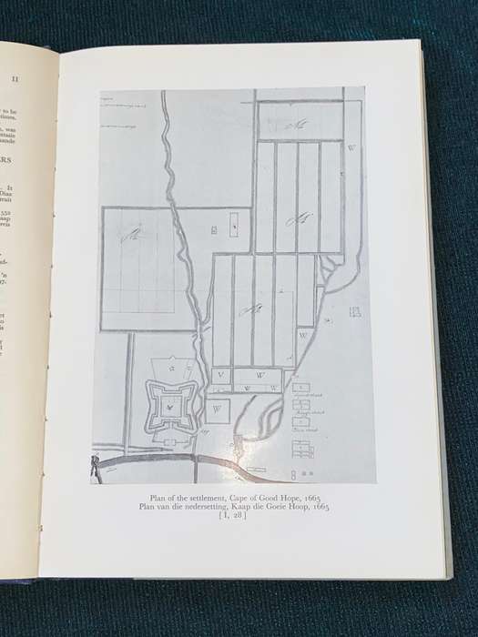 SOUTH AFRICA IN PRINT CATALOGUE OF EXHIBITION OF BOOKS, ATLASES AND MAPS HELD IN SA LIBRARY