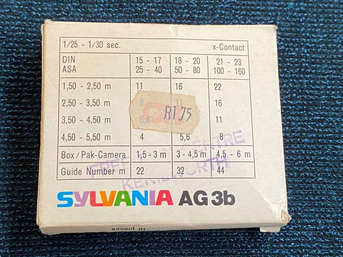 VINTAGE SYLVANIA AG3B CAMERA FLASH BULBS X 10