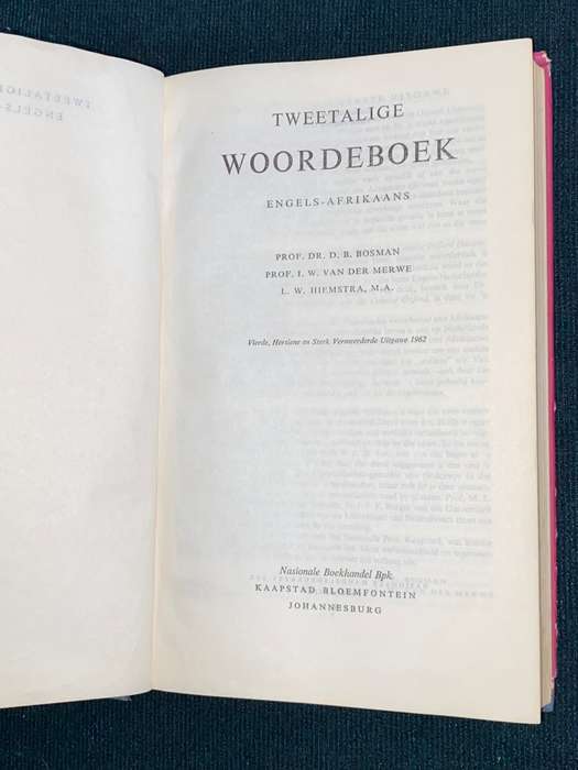 TWEETAALIGE WOORDE BOEK AFRIKAANS - ENGELS EN ENGELS AFRIKAANS
