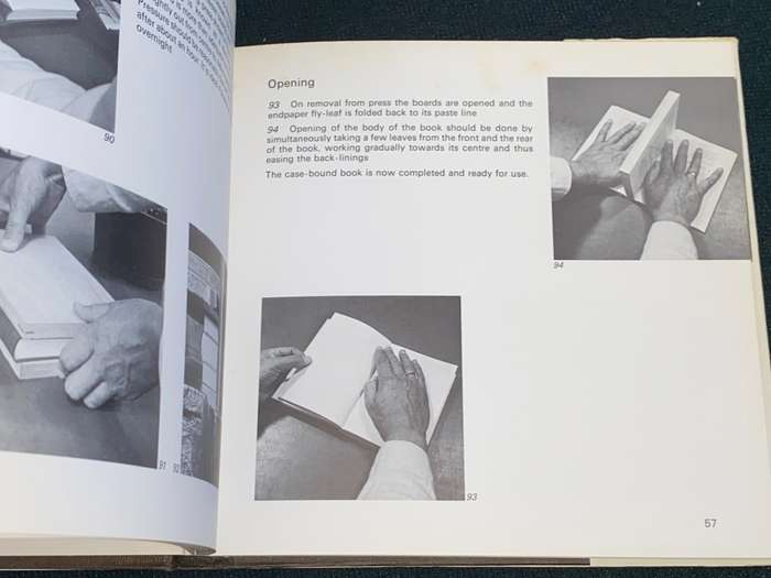 INTRODUCING BOOKBINDING BY IVOR ROBINSON