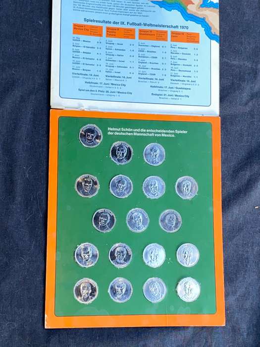 VINTAGE SHELL MEXICO 1970 GERMAN PLAYERS COIN ALBUM SCARCE