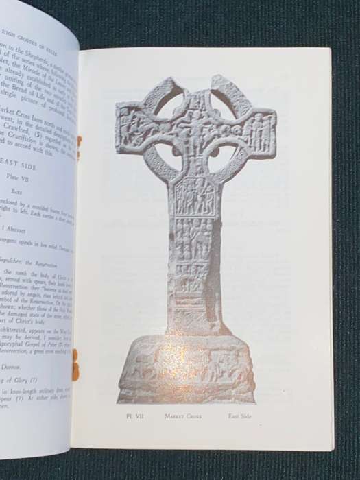 THE HIGH CROSSES OF KELLS BY HELEN M. ROE