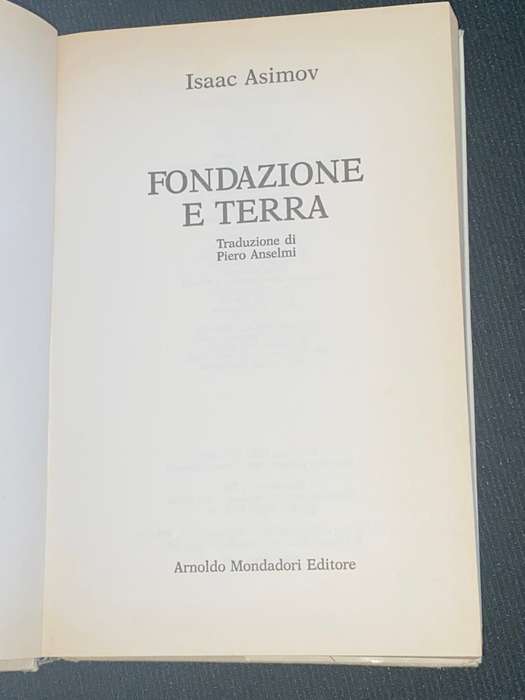 ISAAC ASIMOV FONDAZIONE E TERRA 1981