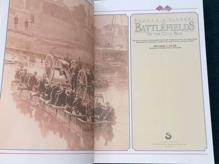 THE BATTLEFIELDS OF THE CIVIL WAR BY WILLIAM C. DAVIS