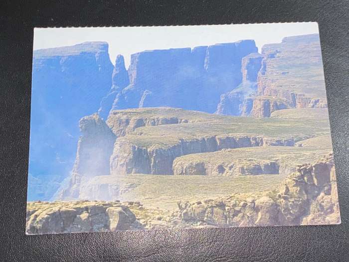 EASTERN BUTTRESS "DEVIL TOOTH" DRAKENSBURG POST CARD