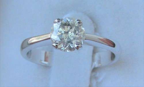 **3/4CT DEAL [R31528]** ROUND CUT [0.770ct] SOLITAIRE DIAMOND RING [WHITE GOLD] - BUY SAFE