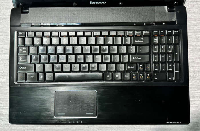 **Price drop from R750 to R500** LENOVO G560, Core i3, NVIDIA GPU, 3GB RAM - ***SPARES or REPAIR***