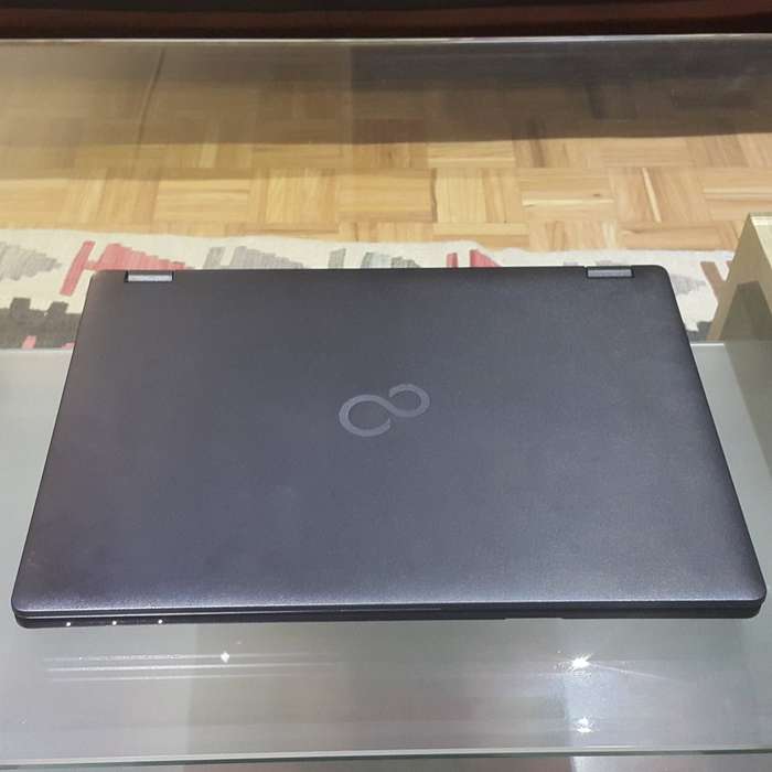 **POWER PACKED** FUJITSU 14" / 7TH GEN I5 3.1GHz / 256SSD / 8GB DDR4/INTEL HD 620 / 4G/GPS NAV / FHD