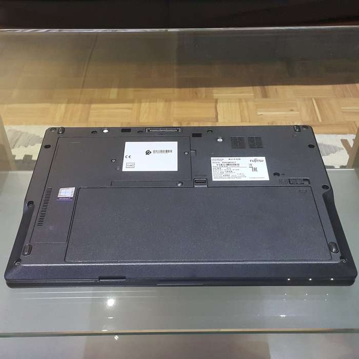 **POWER PACKED** FUJITSU 14" / 7TH GEN I5 3.1GHz / 256SSD / 8GB DDR4/INTEL HD 620 / 4G/GPS NAV / FHD