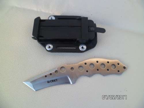 GREAT CONDITION TRIUMPH KNIFE WITH HOLDER
