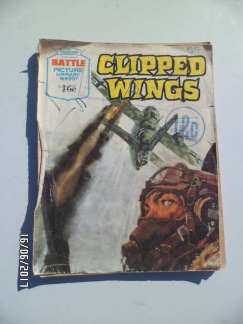 BATTLE PICTURE LIBRARY NO 997 CLIPPED WINGS.FRONT PAGE LOSE AND WRITING ON BACK PAGE.GOOD READ COPY