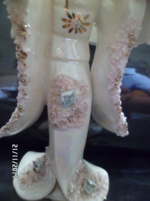 1950'S capri fine quality hand painted Porcelain figure