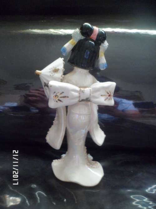 1950'S capri fine quality hand painted Porcelain figure