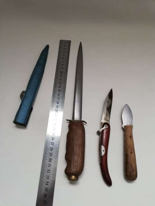 Job lot knifes bid for all!!!