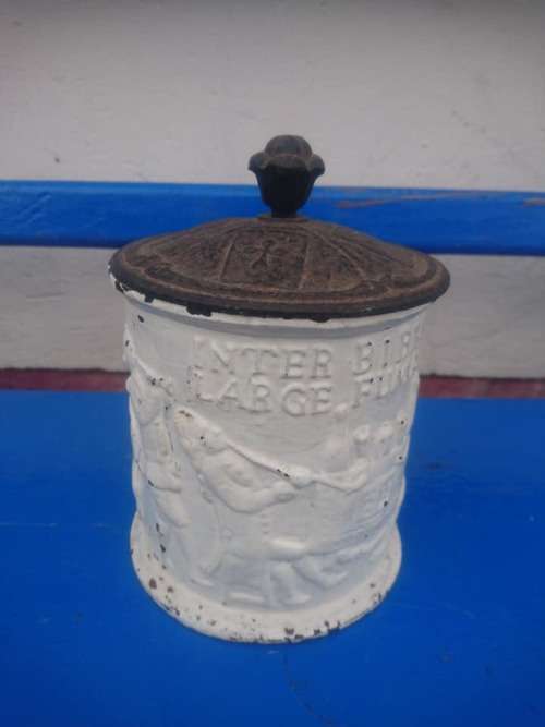 NICE HEAVY CASTED IRON TABACCO JAR,DATED 1800  DIAMETER 15CM HIGH