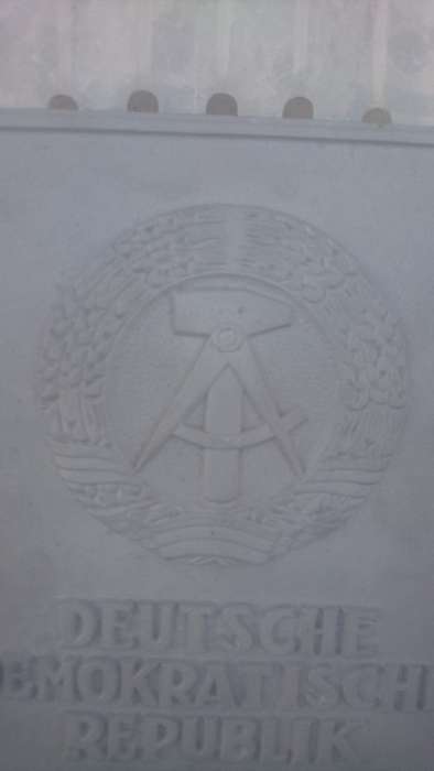 VINTAGE NATIONAL BORDER SIGN OF GERMAN DEMOCRATIC REPUBLIC (METAL CASTING) VERY GOOD CONDITION