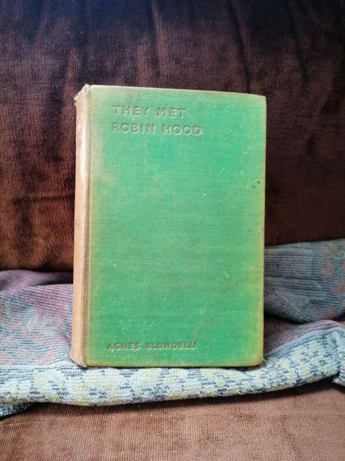 they met Robin hood by Agnes blundell 1936