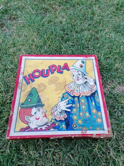 Vintage houpla game