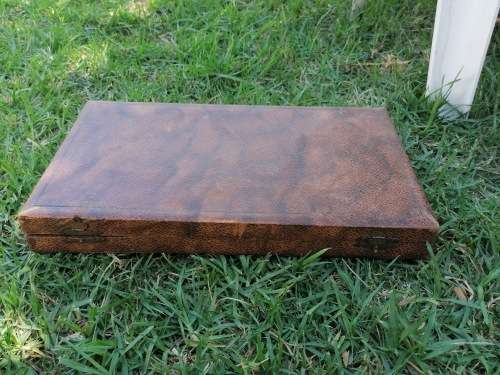 Empty cutlery box
