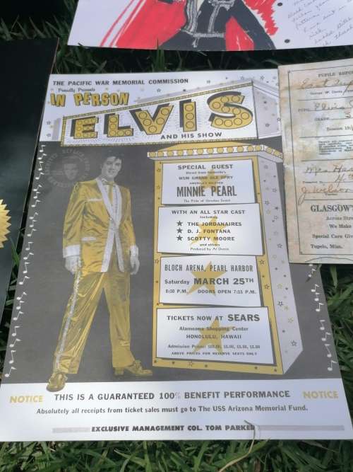 Elvis presley memrobilia replicas lot
