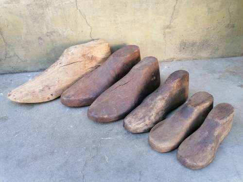 Joblot antique wood shoe molds