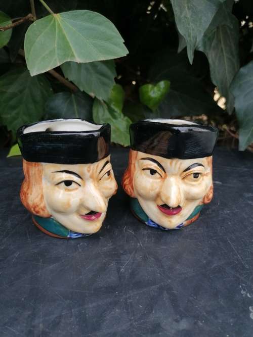 2 porcelain mugs