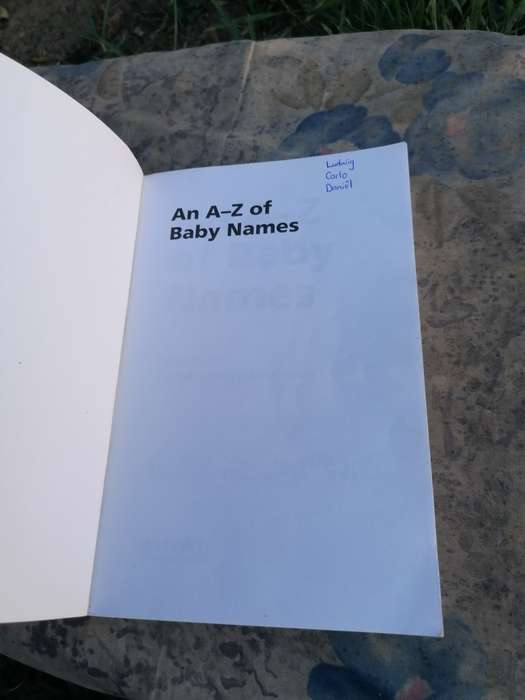 An A-Z BABY NAMES BOOK