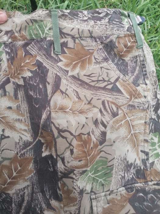 Good condition Camo Cargo Hunting Pants xxl