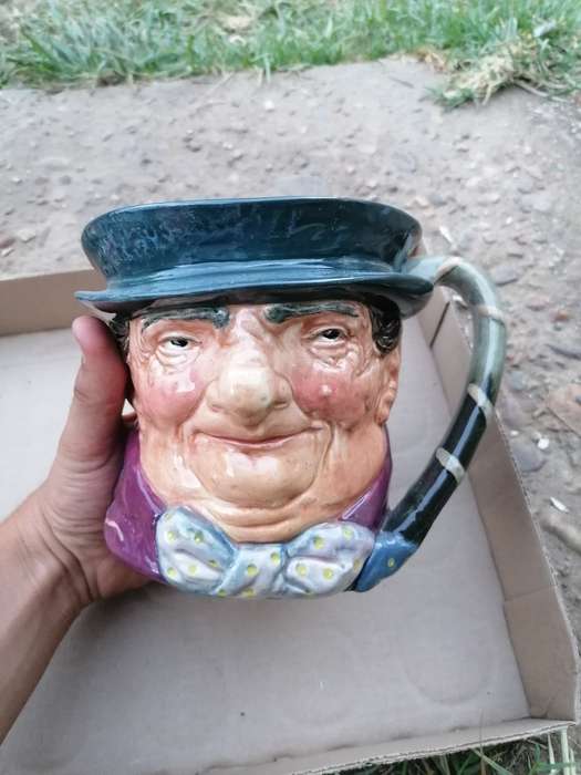 Royal Doulton - Very Large Toby Jug - Tony Weller