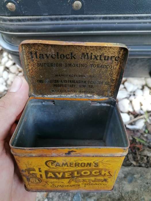Rare find a antique Cameron`s havelock 4 oz Tabacco tin