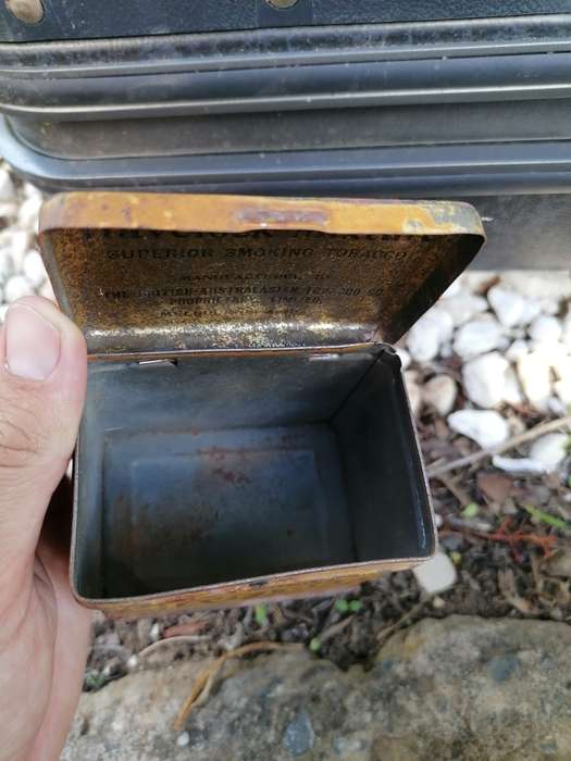 Rare find a antique Cameron`s havelock 4 oz Tabacco tin