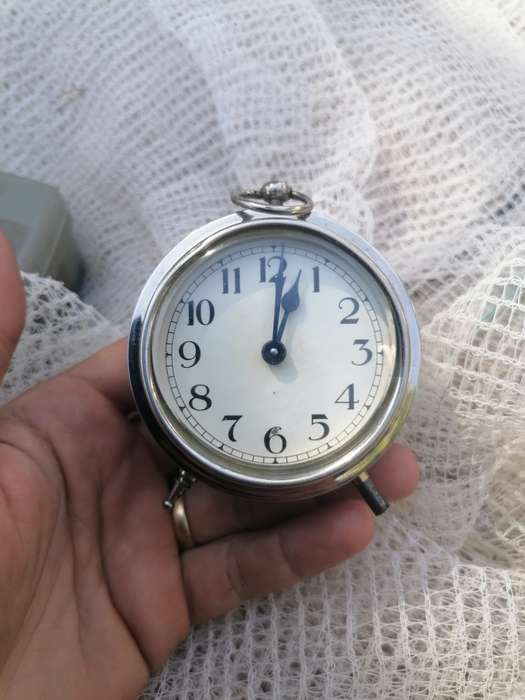 Small vintage alarm clock 8cm