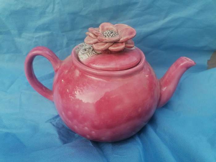 Lovely lani art tea pot