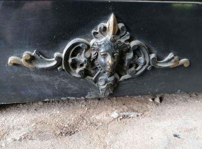 Rare Antique black marble mantle clock |