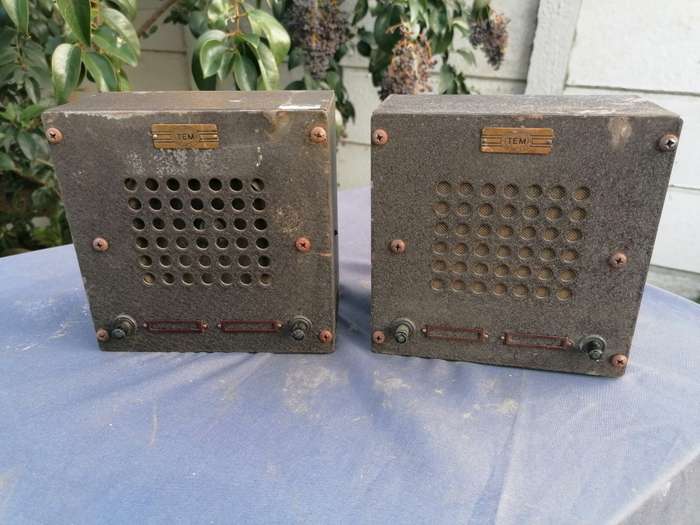 Vintage intercom speakers. Untested sold as is
