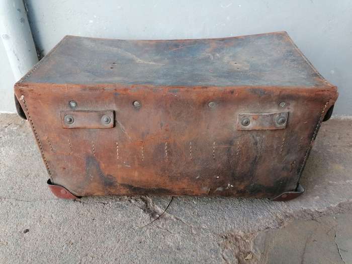 Vintage genuine leather SAR/SAS tool box