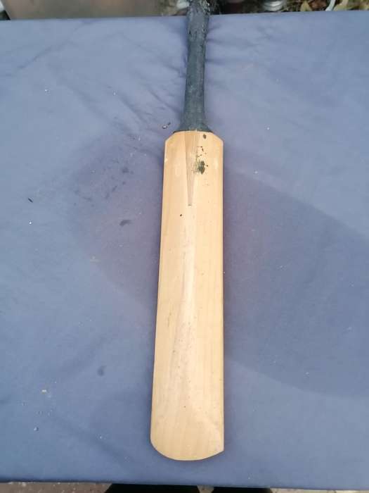 Signed minature cricket at. Appears to be dated 1960s