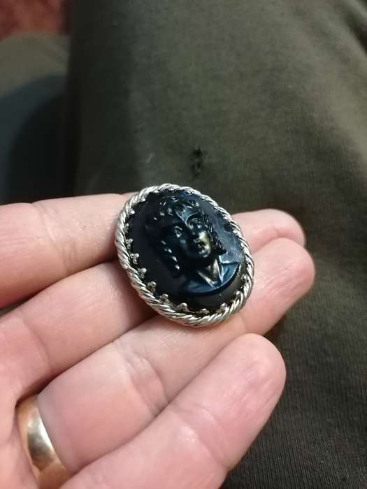 Victorian jet cameo brooch?