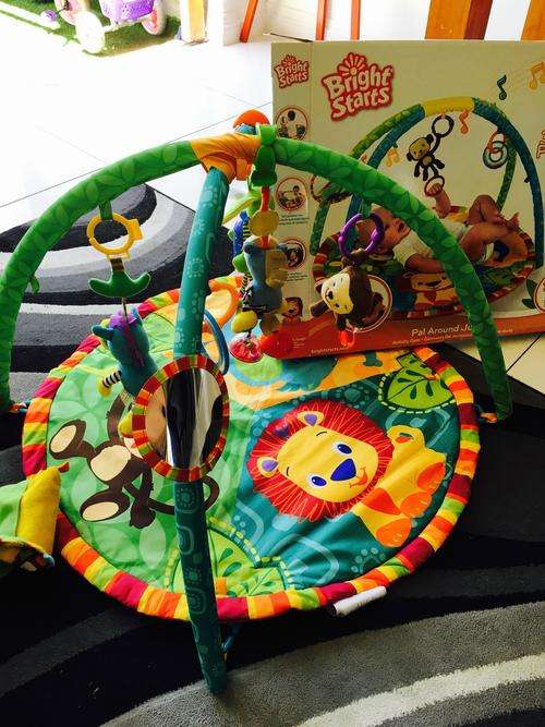 CRAZY SALE : BRIGHT STARTS PLAY GYM