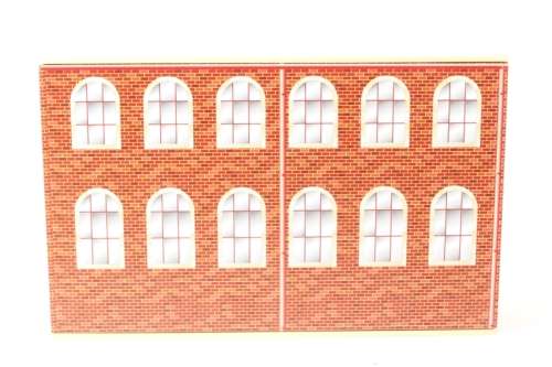 2 piece tinplate British Railways depot with AEC wrecker truck