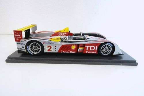 Audi - R10 TDI 5.5L Turbo V12
