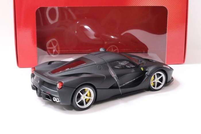 La Ferrari, Matt Black