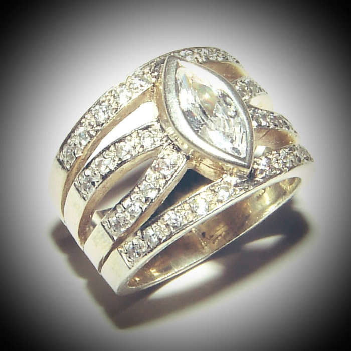 PURE PERFECTION! HANDMADE SOLID .925 STERLING SILVER RING!